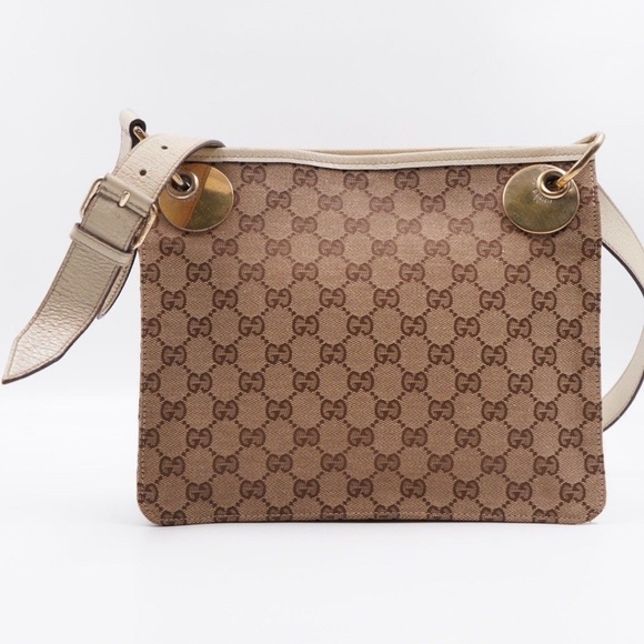 Gucci Handbags - Gucci eclipse crossbody